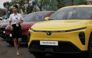 VinFast Limo Green đã giao cho các khách hàng đầu tiên